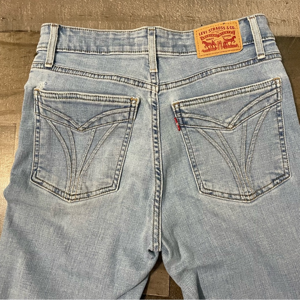 Levi’s 721 High Rise Skinny Jeans Raw Hem Cropped Women’s Size 29 Light Blue - Picture 5 of 10